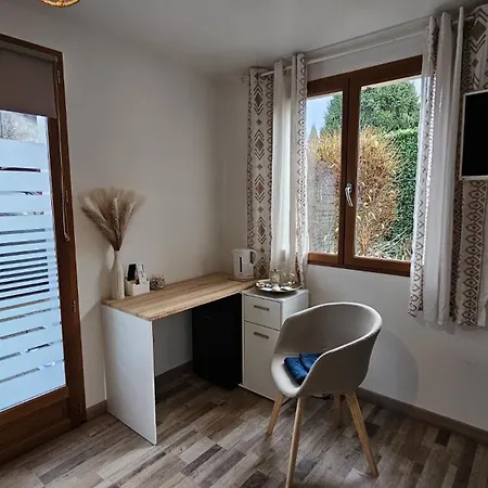 Prive Climatise 3* Vertaizon